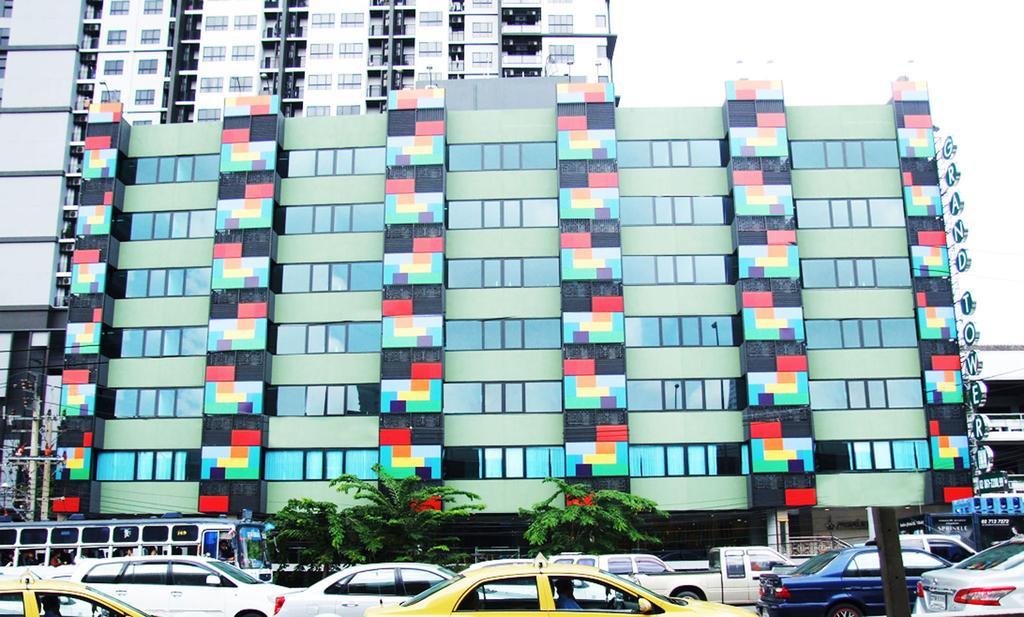 Grand Tower Inn Sathorn Hotel Bangkok Dış mekan fotoğraf