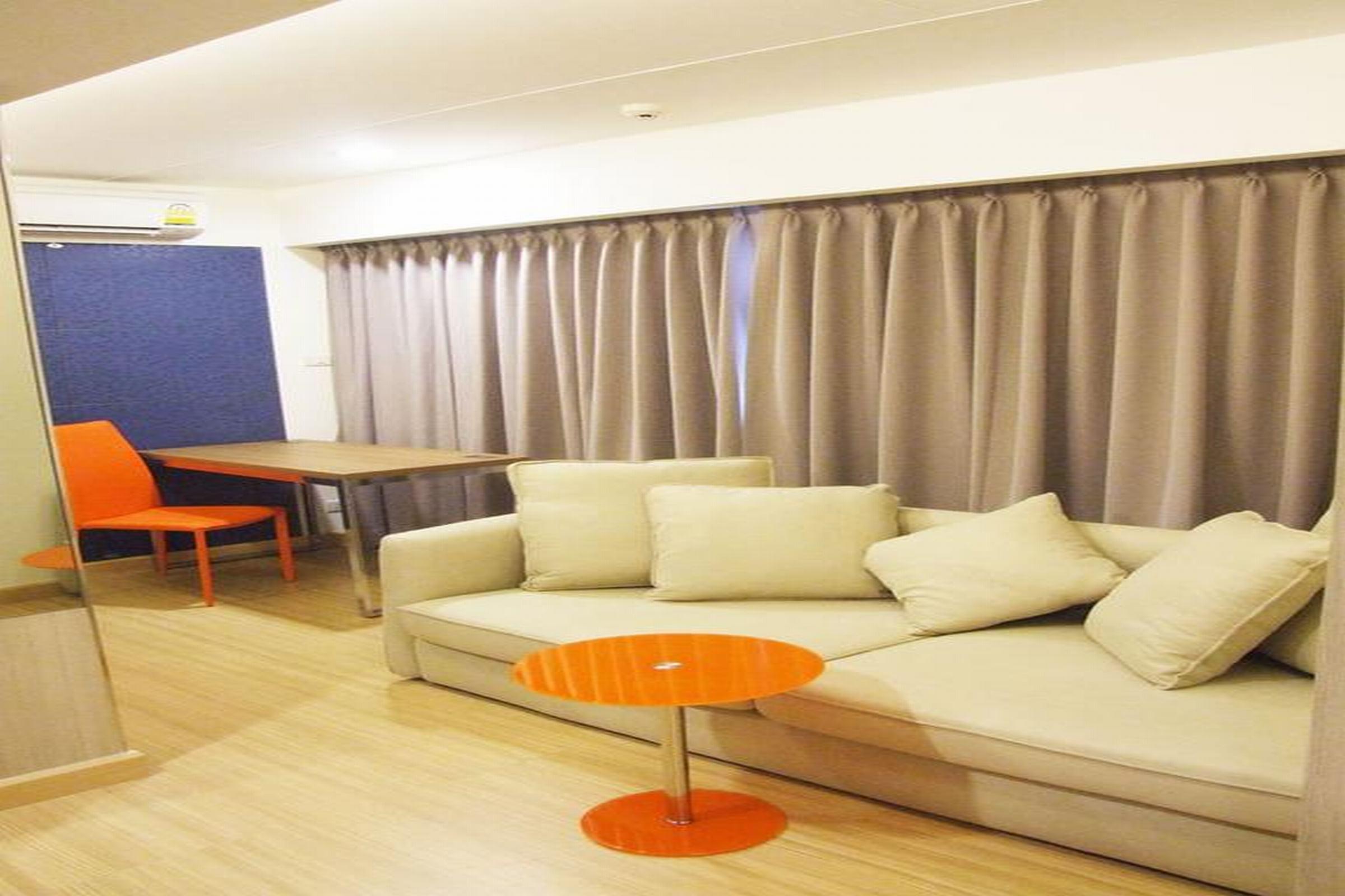 Grand Tower Inn Sathorn Hotel Bangkok Dış mekan fotoğraf