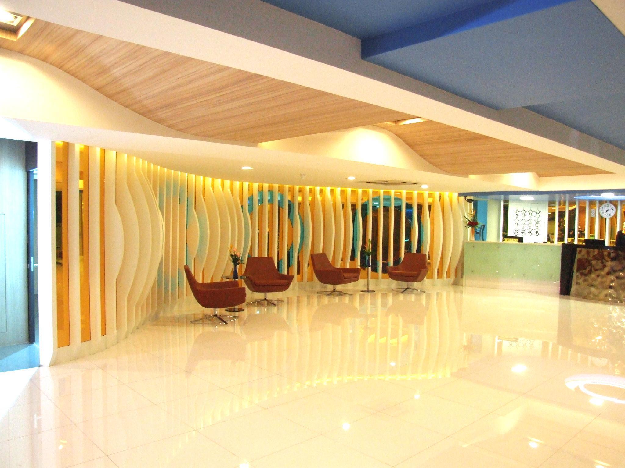 Grand Tower Inn Sathorn Hotel Bangkok Dış mekan fotoğraf