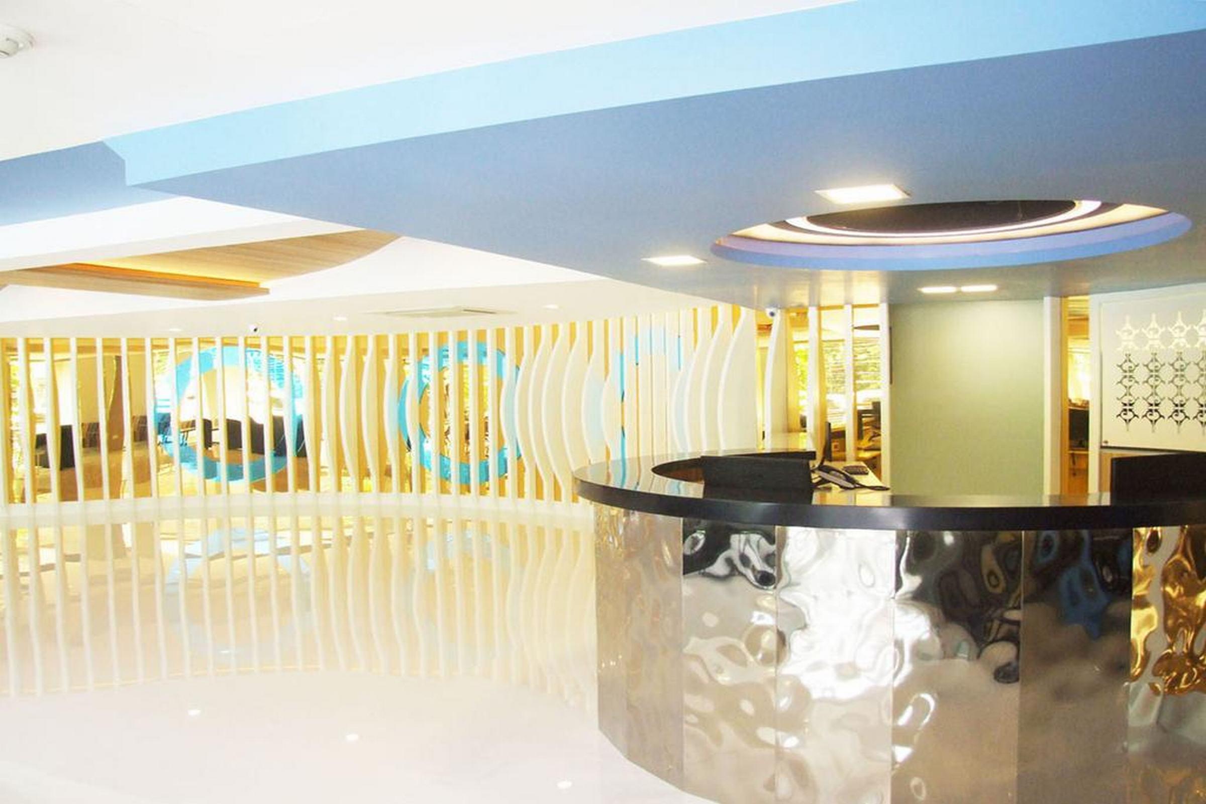 Grand Tower Inn Sathorn Hotel Bangkok Dış mekan fotoğraf