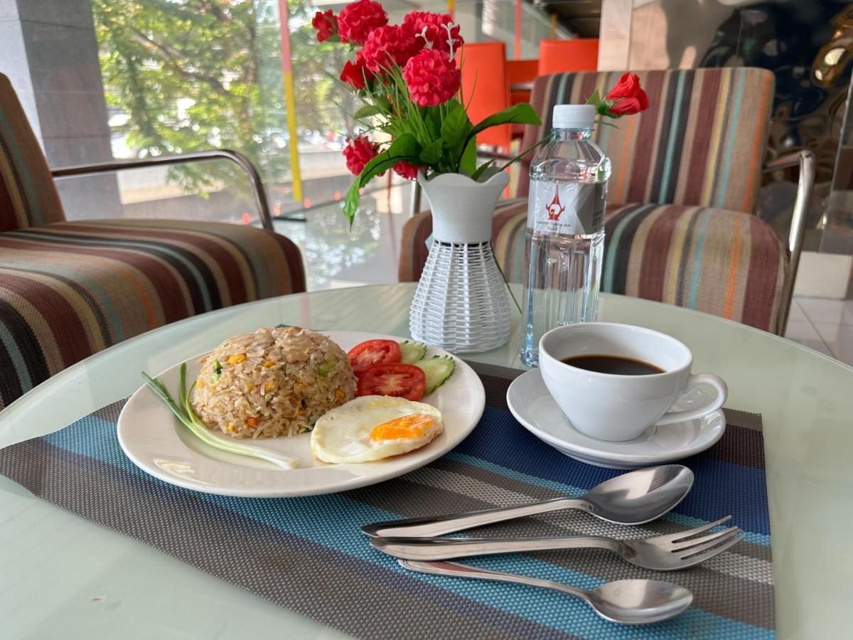 Grand Tower Inn Sathorn Hotel Bangkok Dış mekan fotoğraf